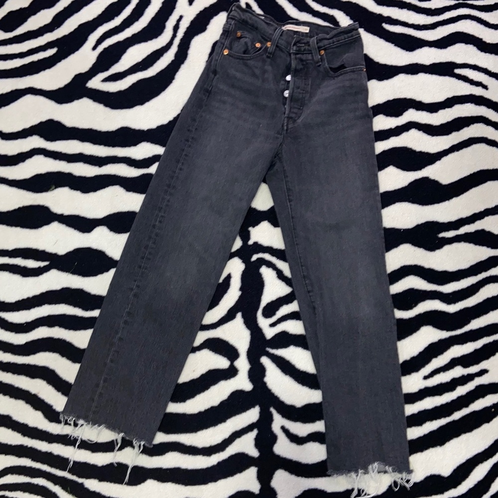 Black washed Levi’s
